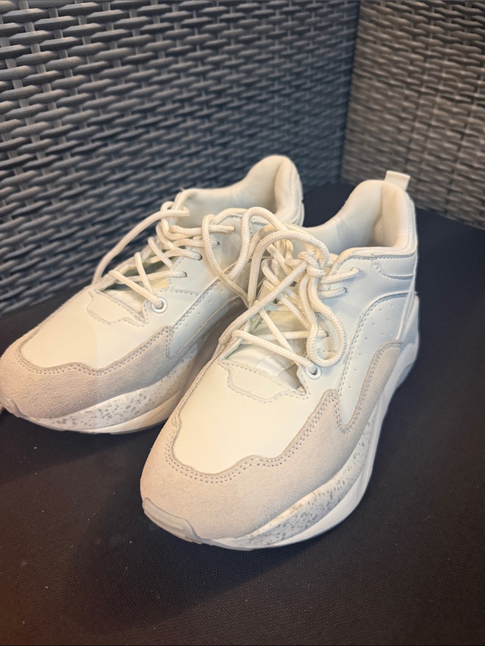 Vero Moda White Low-Top Lace Sneakers